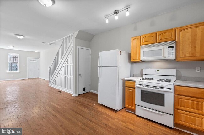 Building Photo - 1222 S 18th St