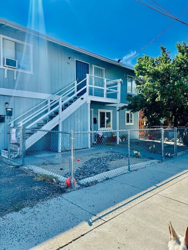 Foto principal - 516 11th St