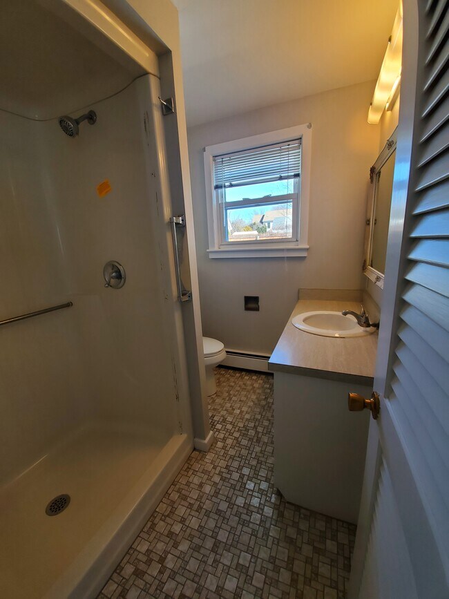 Master Bathroom - 62 S Hall St