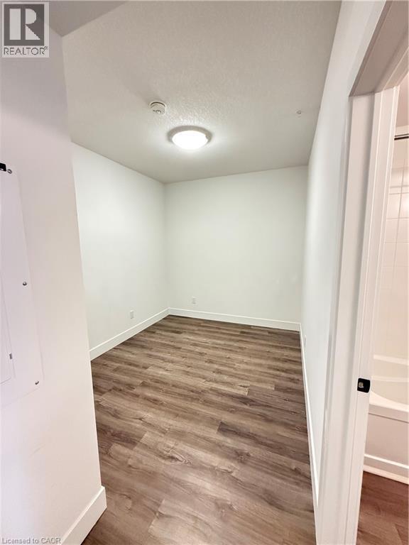 Photo du bâtiment - 1201 Lackner Blvd