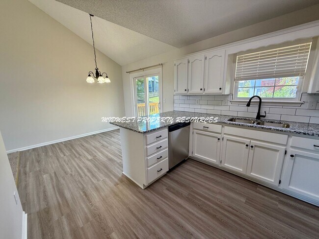 Building Photo - Beautifully Updated 3 Bed, 2 Bath Split-Level Home with Finished Basement