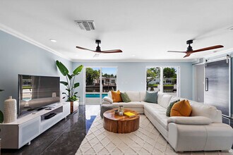 Building Photo - 2001 NW 36th St