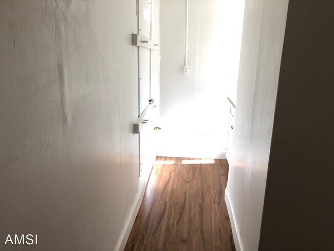 Building Photo - Studio, 1 bath House - 1547A Balboa St.