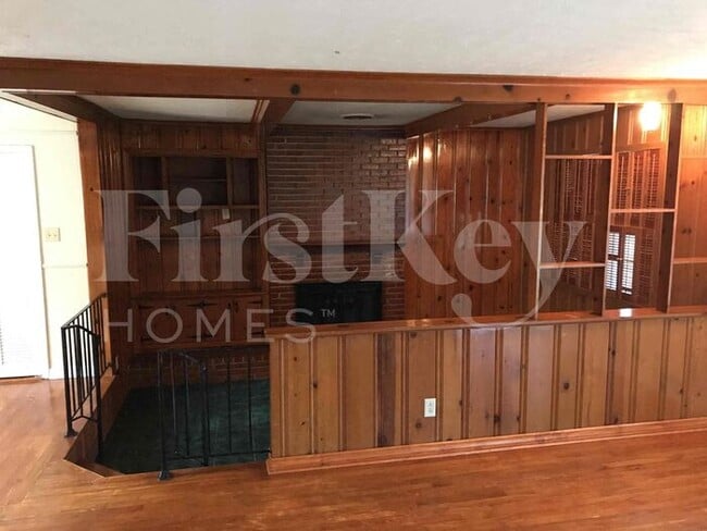 Building Photo - 5101 Haleville Rd