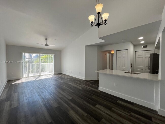 Foto del edificio - 655 SW 111th Way
