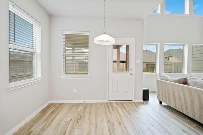 Foto del edificio - 15218 Ordie Run Dr