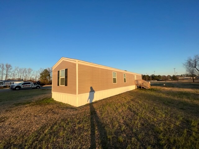 Foto del edificio - 100 Harvest Ln