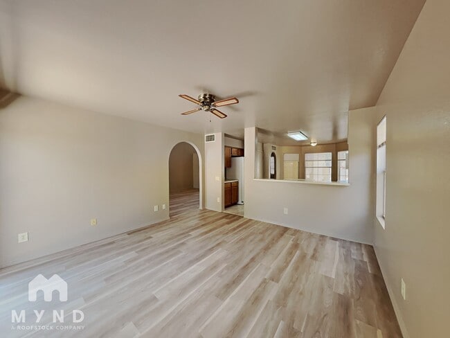 Building Photo - 2934 W Laquila Aerie