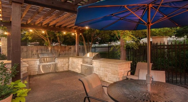 Building Photo - Regency Dell Ranch Apartments