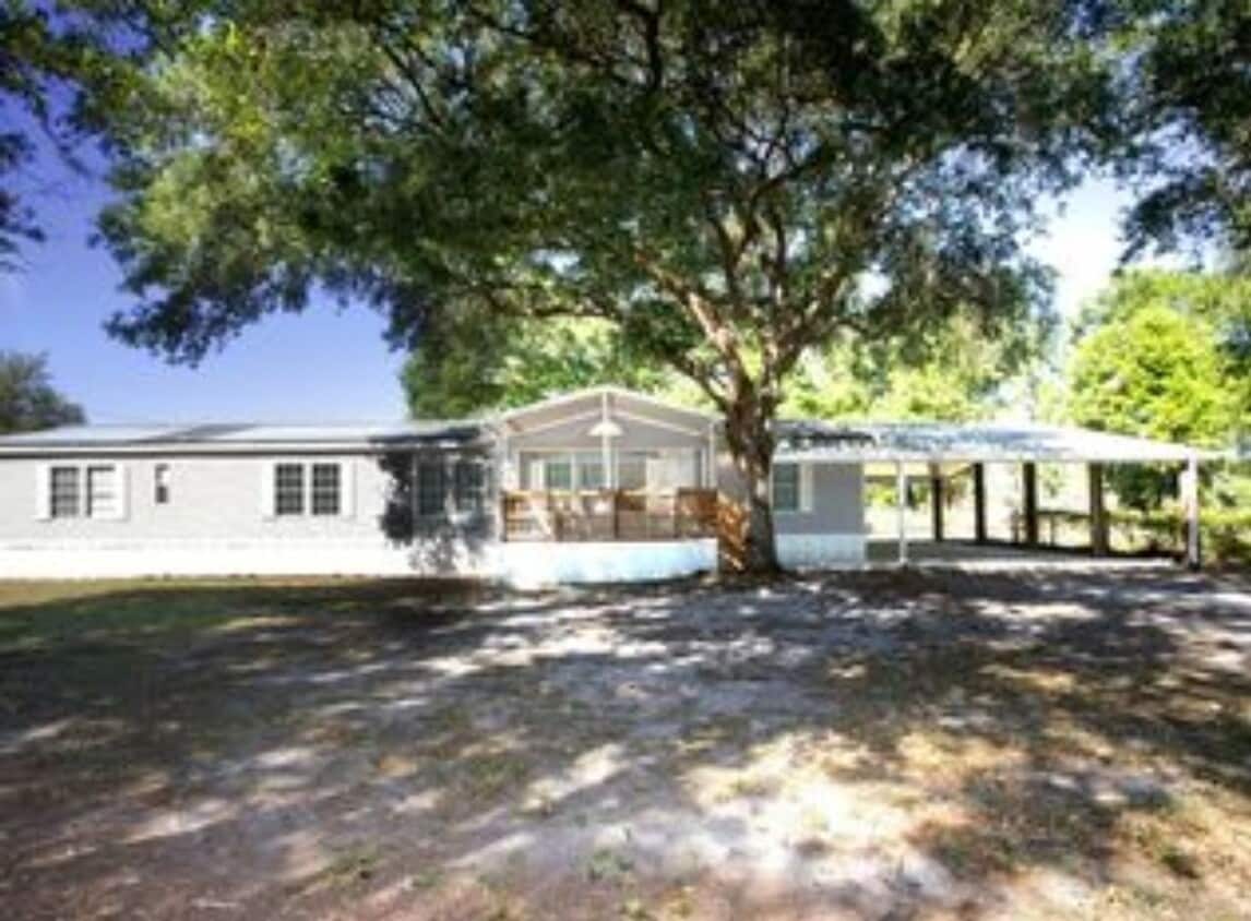 Primary Photo - Country living charmer!