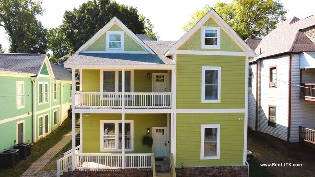 Foto del edificio - 1401 Forest Ave