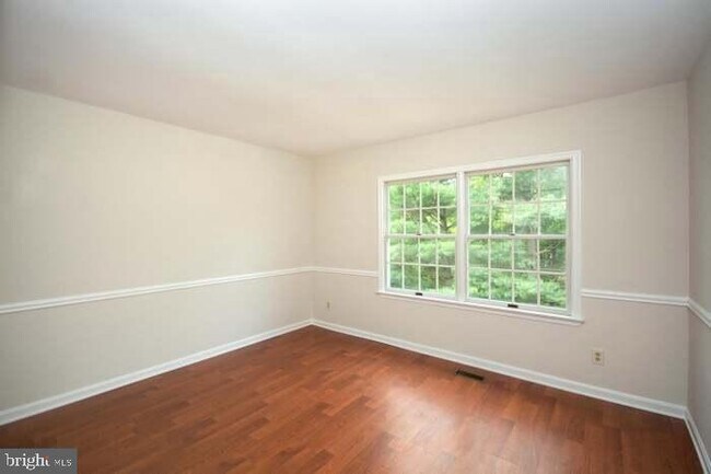 Foto del edificio - 1335 Littlefield Pl