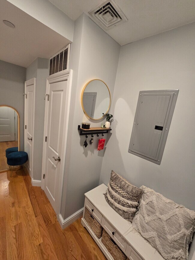 Foto del edificio - 216 E Eagle St