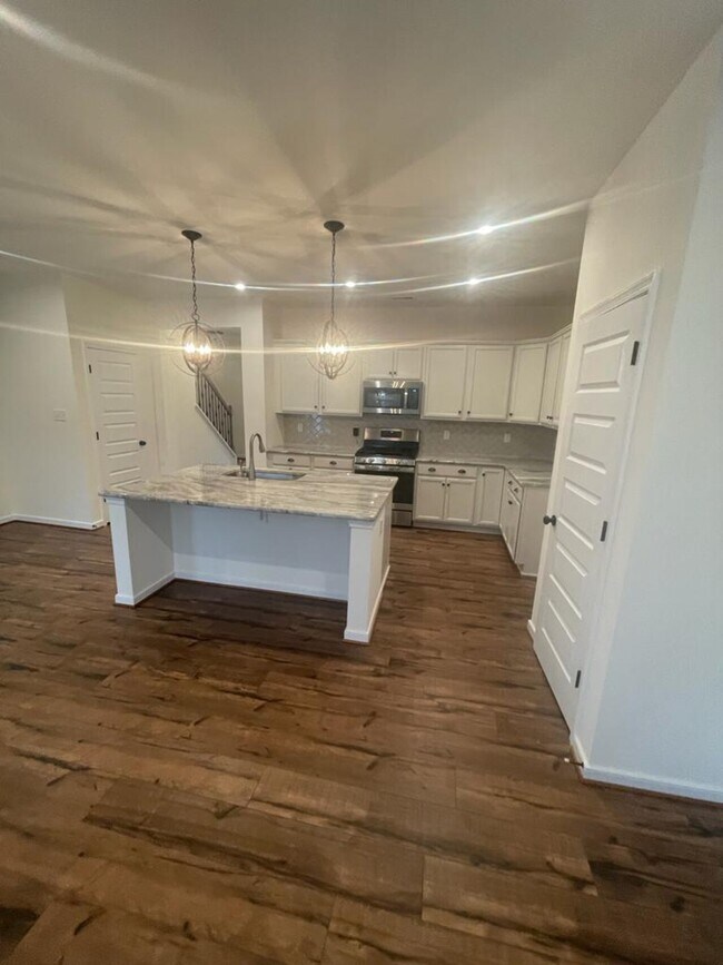 Building Photo - 18312 Palisades Ct, Moseley, VA 23120