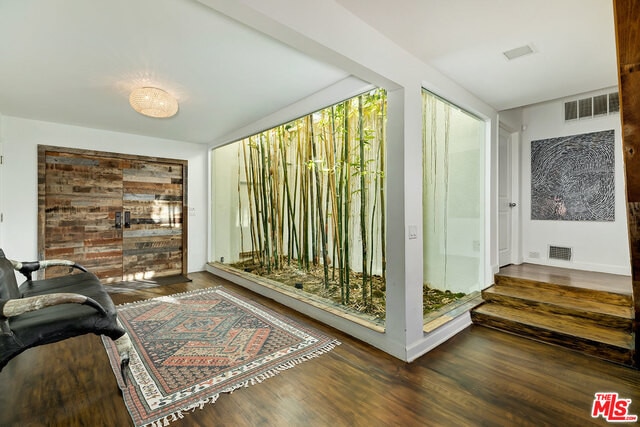 Building Photo - 10111 Angelo View Dr