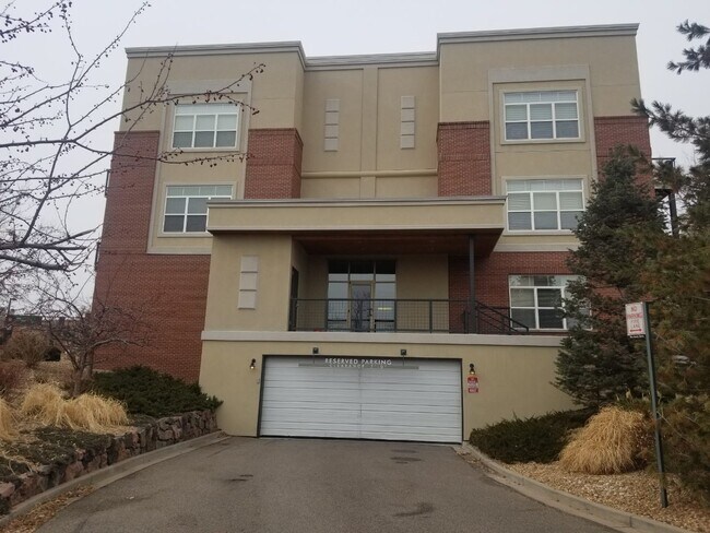 Garaje de Estacionamiento - 5401 S Park Terrace Ave