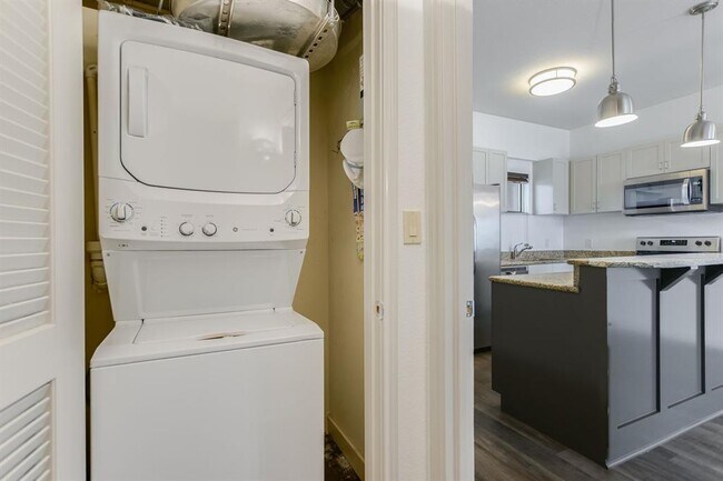 Foto del edificio - 711 W 26th St