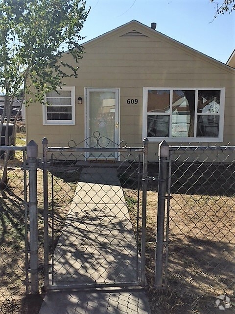 Building Photo - 609 Morgan Ave