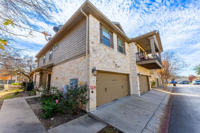 Building Photo - Chic 2-Bed,2.5 Bath Condo in Avery Ranch