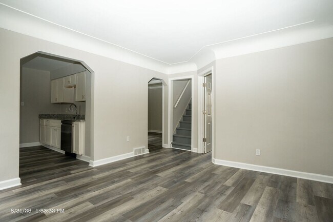 Building Photo - 28253 Schram