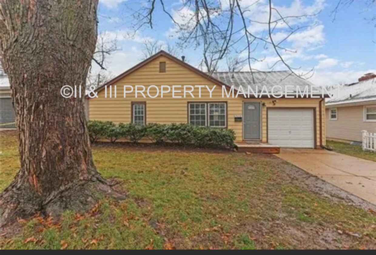 Roeland Park home House Rental in Roeland Park, KS