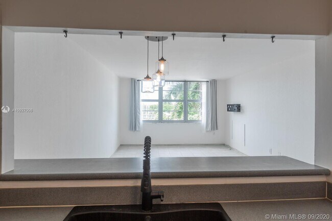 Foto del edificio - 1020 Meridian Ave