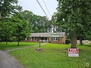 Building Photo - 2030 Veracruz Dr SW