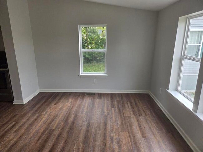 Foto del edificio - 170 Habig St