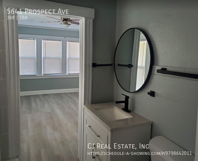 Building Photo - 5641 Prospect Ave