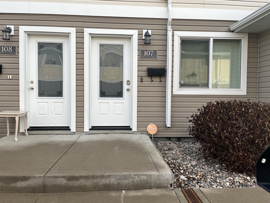 Photo principale - 1210 Empress St