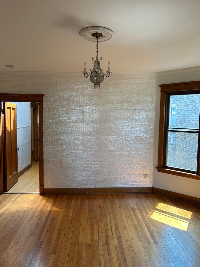 Foto del edificio - 2113 N Springfield Ave