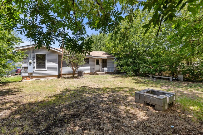 Building Photo - 3404 Leland Ave