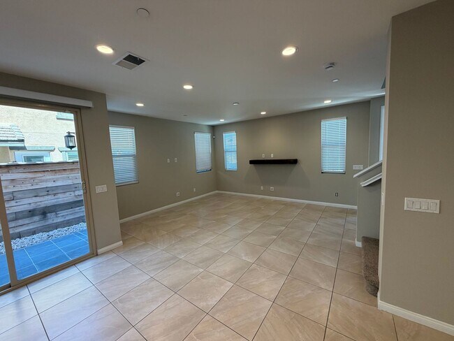 Building Photo - 952 Sea Glass Wy
