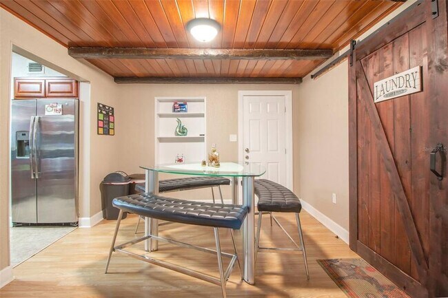 Foto del edificio - 1245 CATALPA Ln