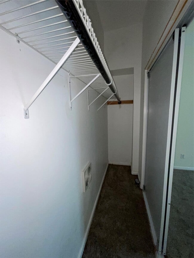 Building Photo - 18 Schneider Ave