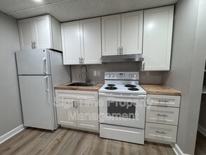 Building Photo - 229 Jonathan St