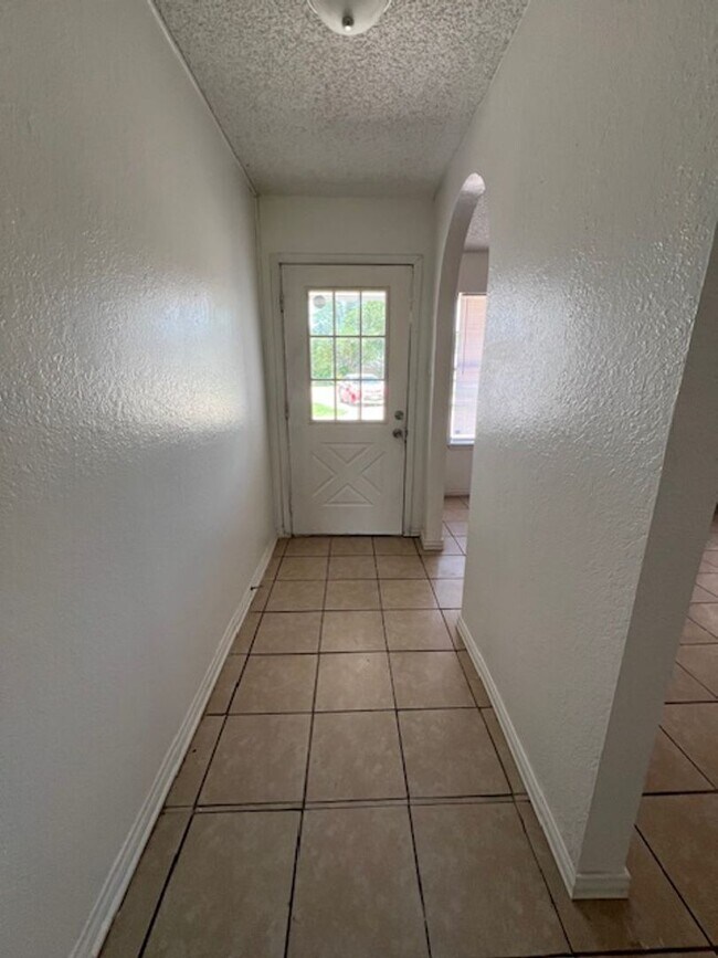 Building Photo - 4826 Stonecrest Ct