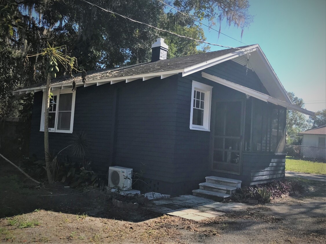 Primary Photo - 324 1/2 W Patterson St