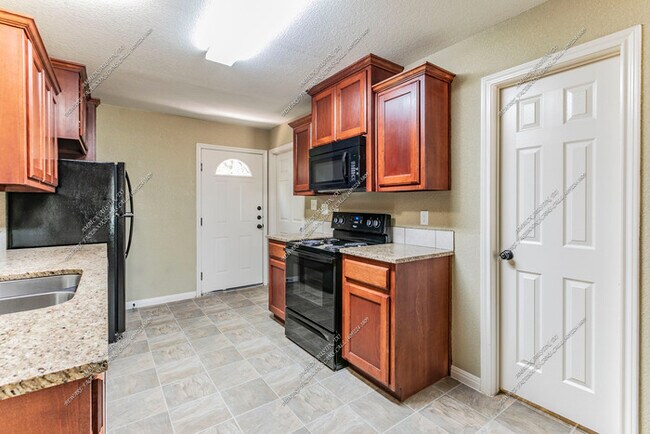 Foto del edificio - 1 Bedroom 2 Bath Available NOW