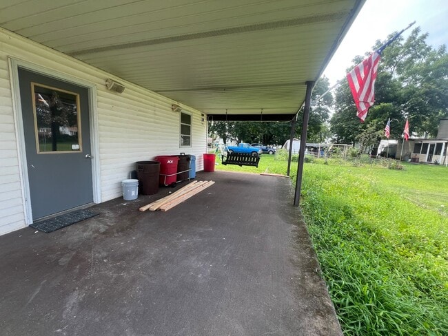 Building Photo - 822 Tuckerton Ave