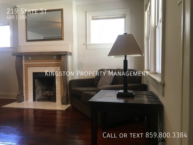 Building Photo - NEW LISTING 4 BEDROOM HOUSE!! 1/2 OFF SECU...