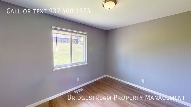 Building Photo - Cozy 2 bedroom, 1 bath ranch unit in Huber...