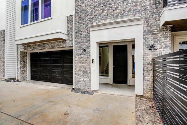 Building Photo - 1405 Indiana St