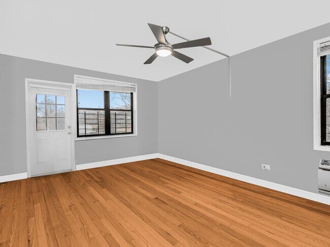 Foto del edificio - 6485 Broadway