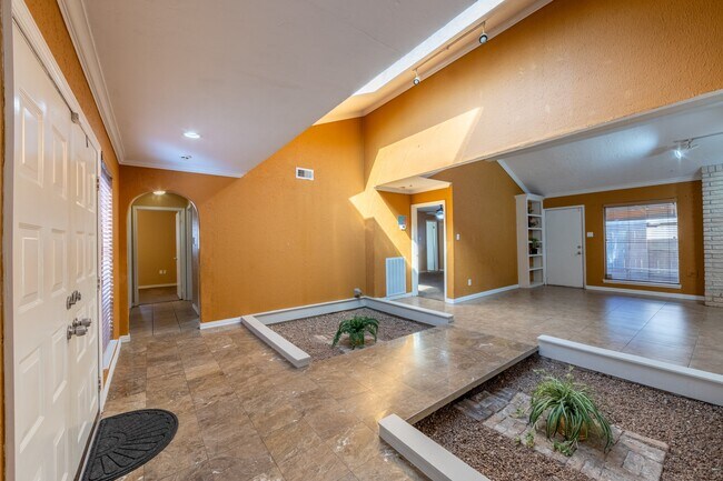 Building Photo - 6030 Gallant Forest Dr