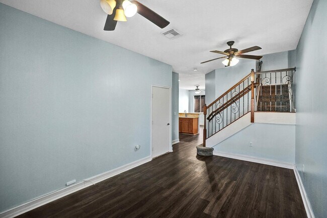 Foto del edificio - 21403 NW 13th Ct