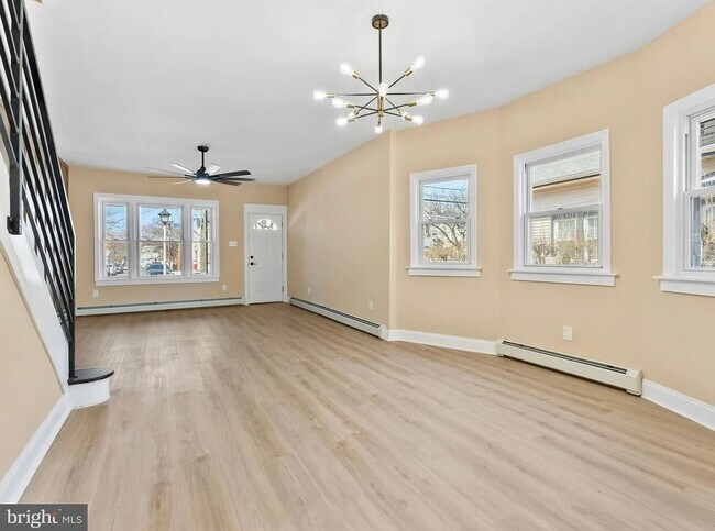 Foto del edificio - Charming 3BR House in Trenton