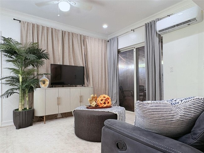 Foto del edificio - 1726 Thomas St