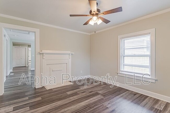 Building Photo - 9 Highlawn Ave