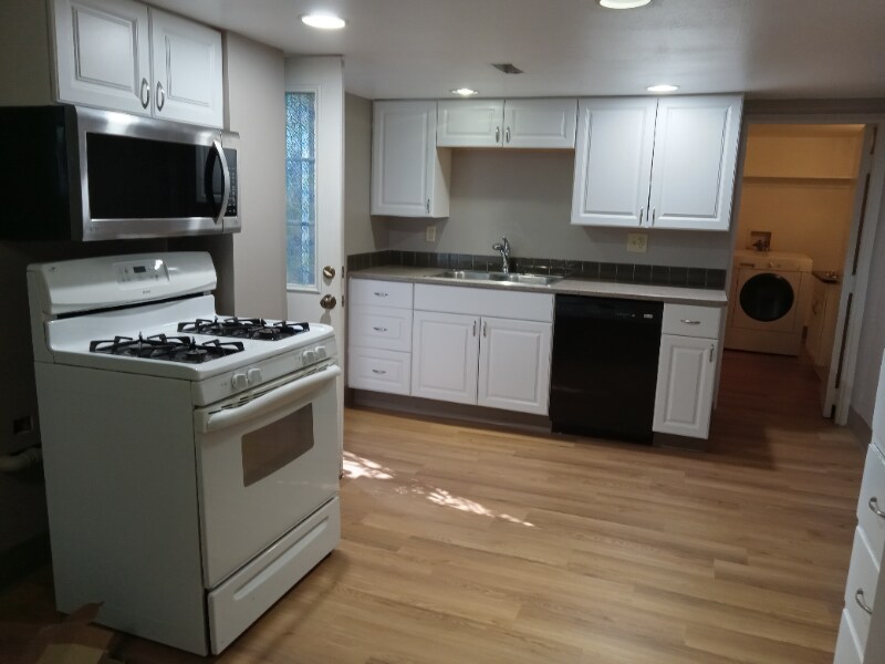 Foto principal - 405 E Prospect Rd
